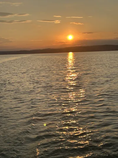 Vitorlázás a Balatonon és Adrián