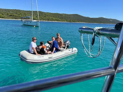 Vitorlázás a Balatonon és Adrián