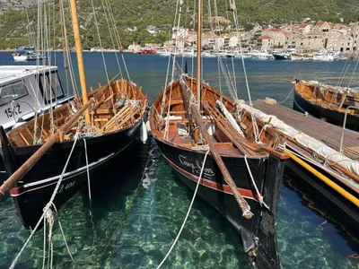 Vitorlázás a Balatonon és Adrián